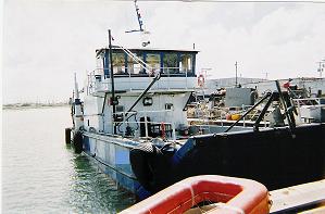 LC-74′ CRAFT W/GALLEY