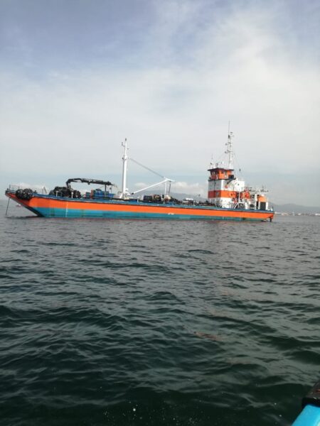 OIL TANKER TWIN DETROITS